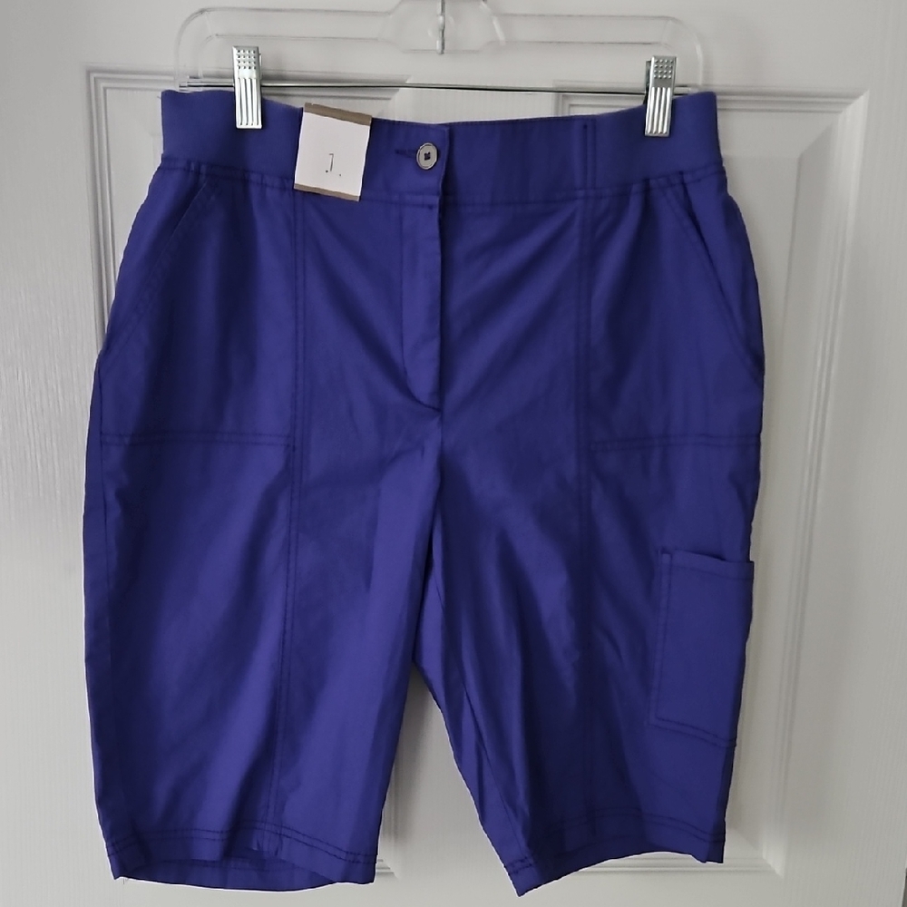 Chico's, Small